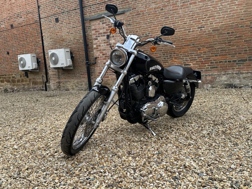 HARLEY-DAVIDSON Sportster