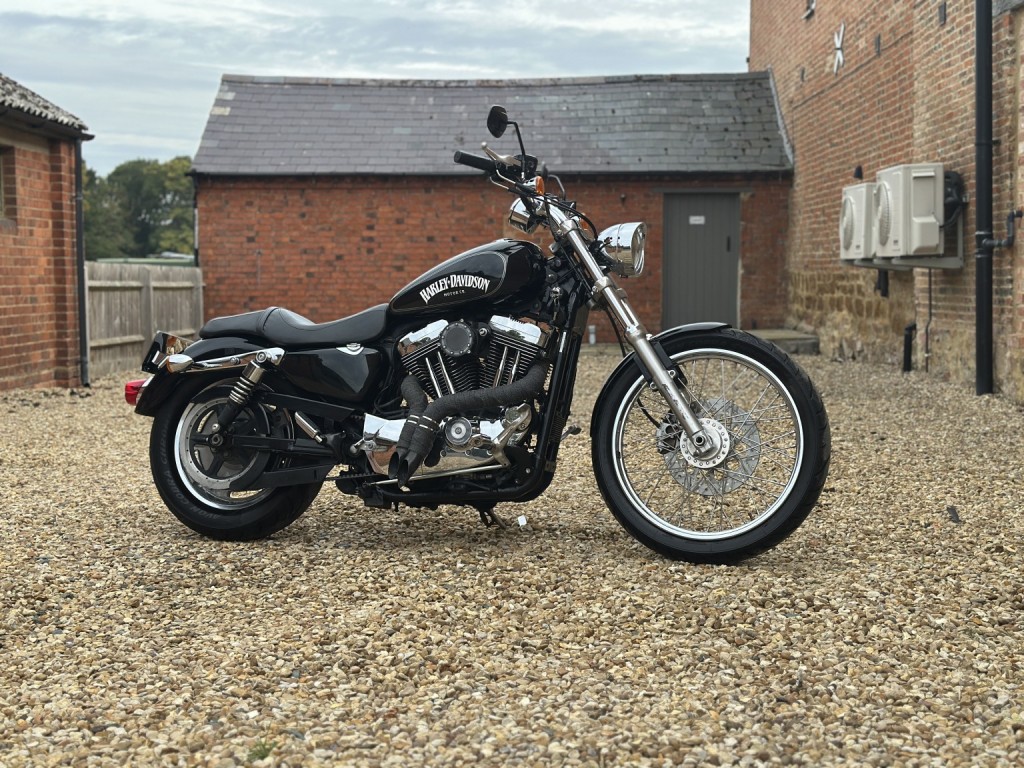 HARLEY-DAVIDSON Sportster