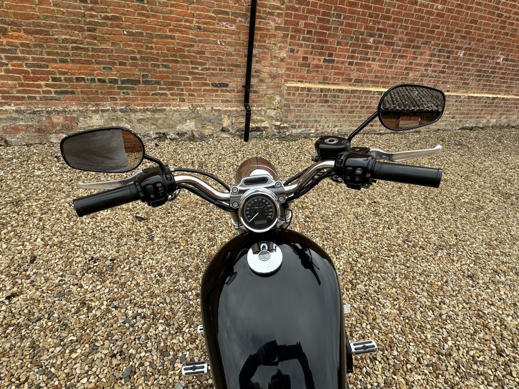 HARLEY-DAVIDSON Sportster