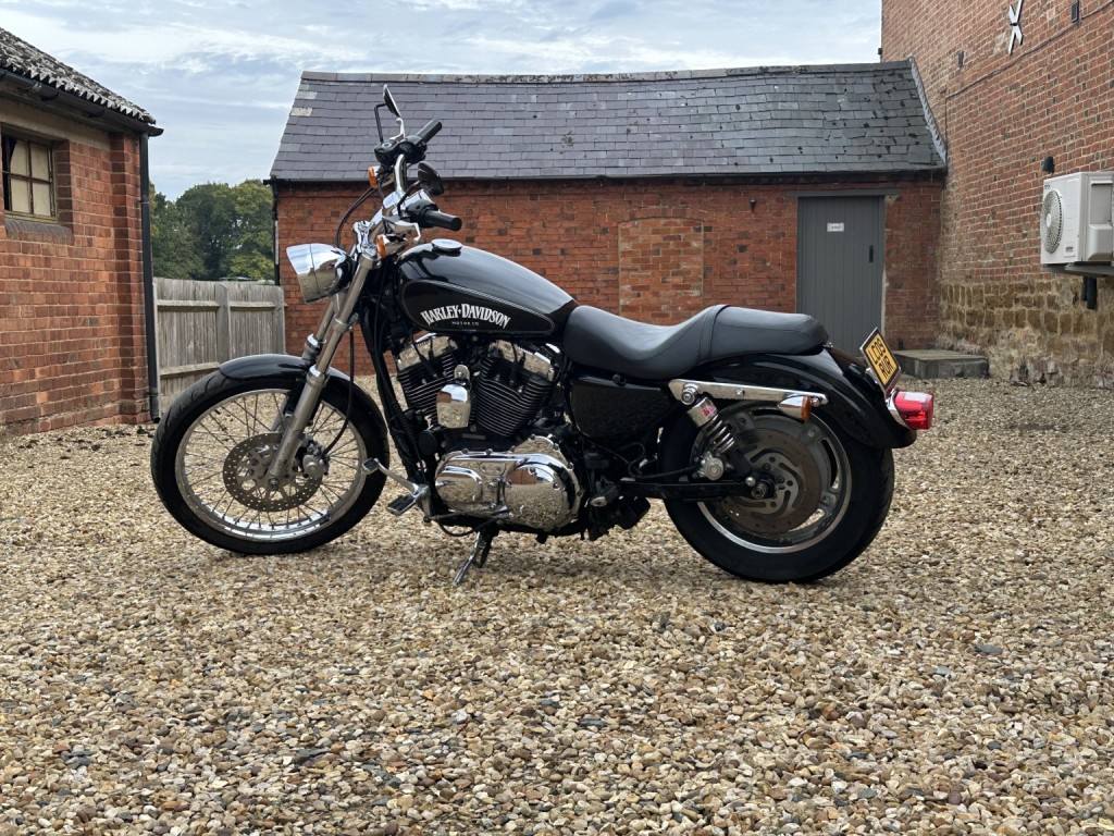 HARLEY-DAVIDSON Sportster