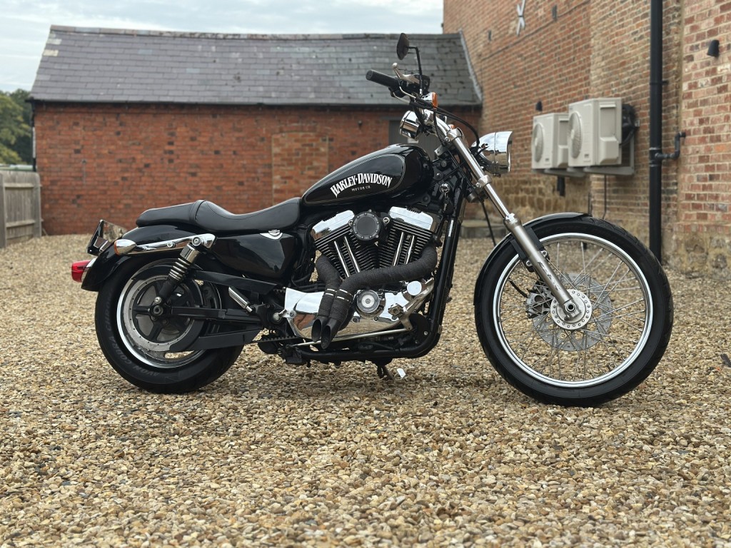 HARLEY-DAVIDSON Sportster