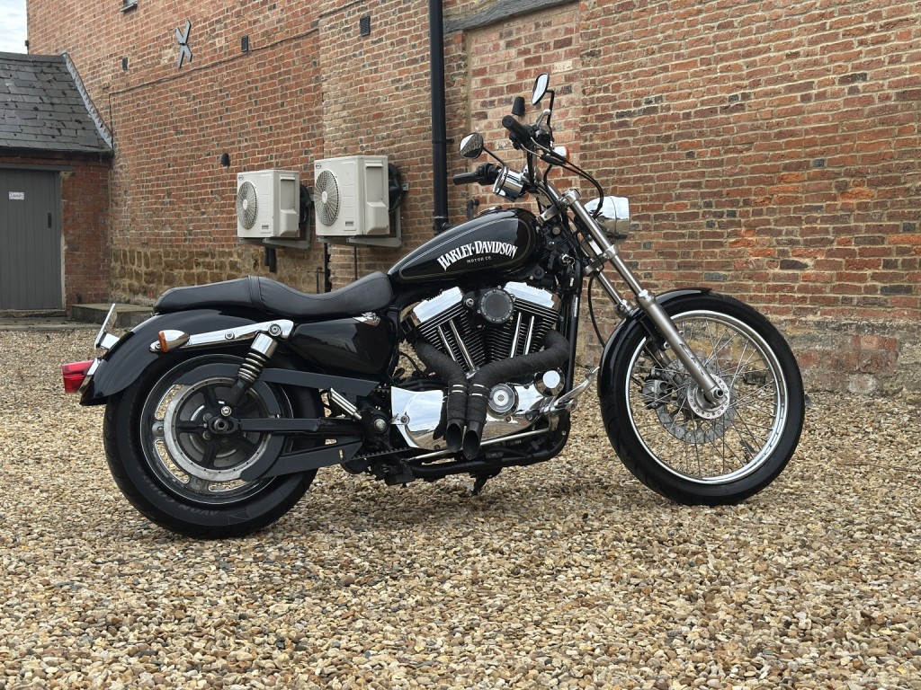 HARLEY-DAVIDSON Sportster