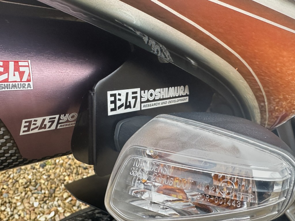 SUZUKI GSX1300 B-King