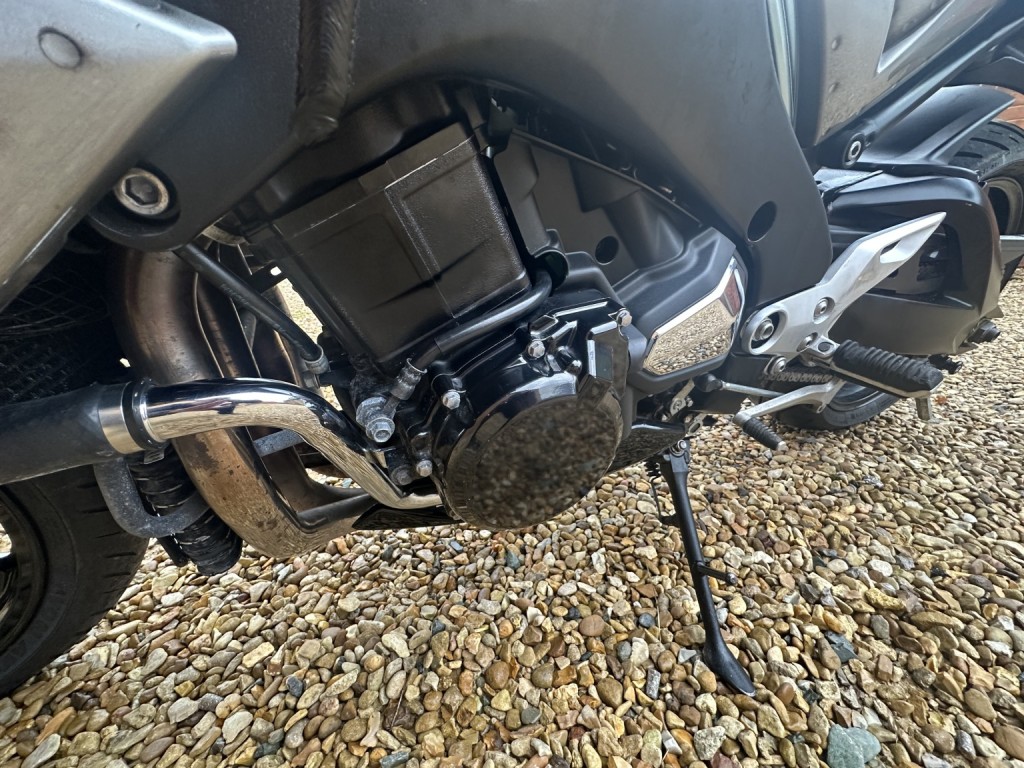 SUZUKI GSX1300 B-King