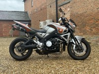 SUZUKI GSX1300 B-King