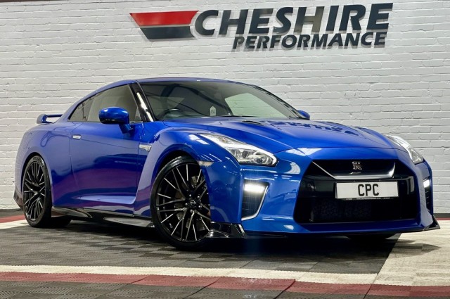 NISSAN GT-R