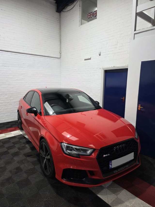 AUDI RS3