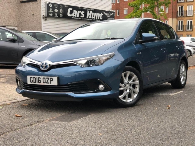 TOYOTA AURIS