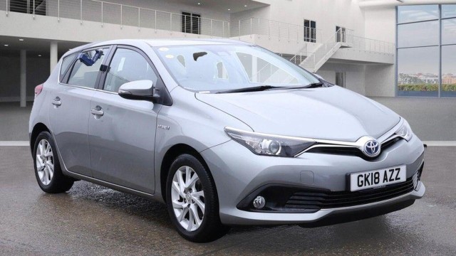 TOYOTA AURIS