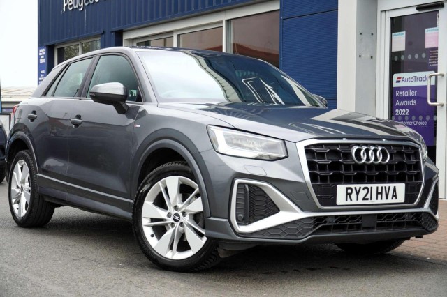 AUDI Q2