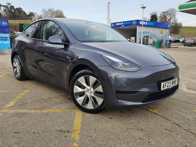 TESLA MODEL Y