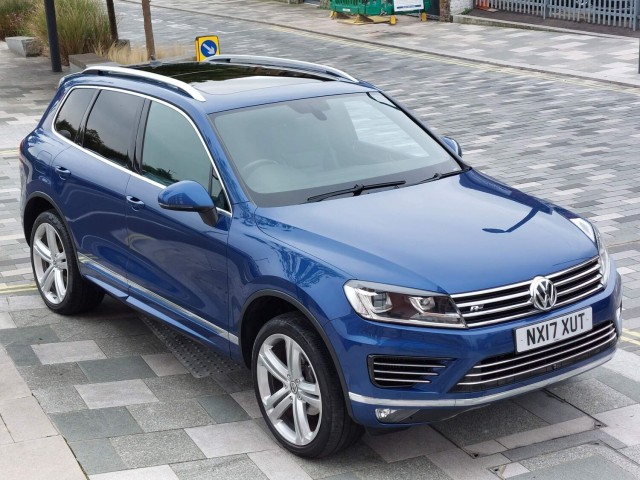 VOLKSWAGEN TOUAREG