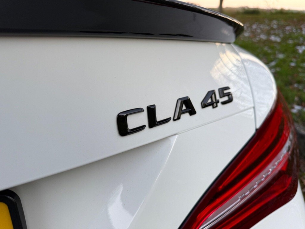 MERCEDES-BENZ CLA