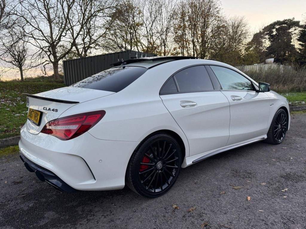 MERCEDES-BENZ CLA