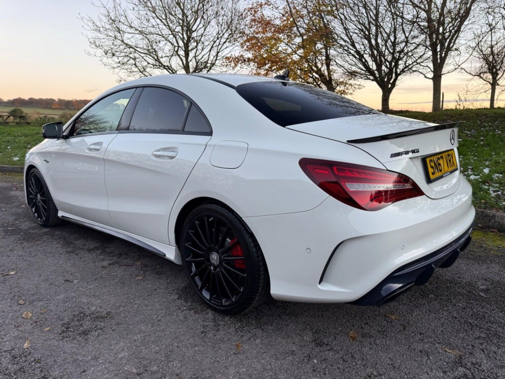 MERCEDES-BENZ CLA