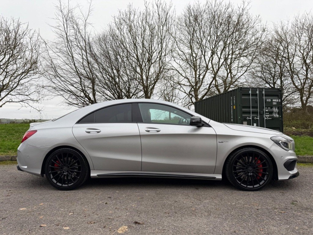 MERCEDES-BENZ CLA