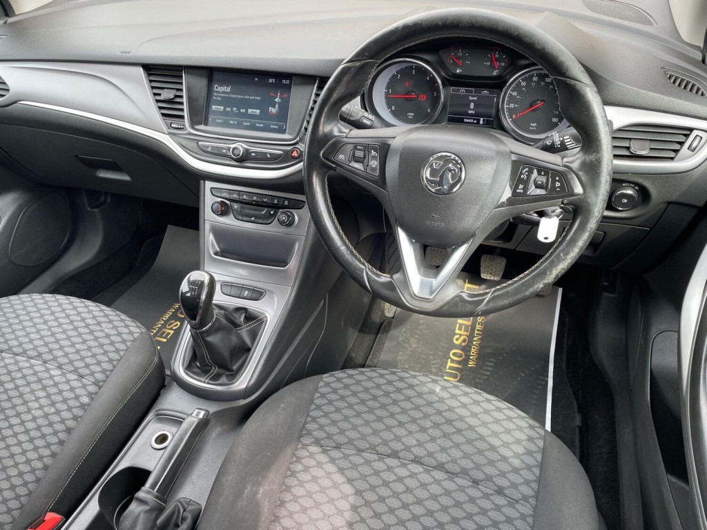 VAUXHALL ASTRA