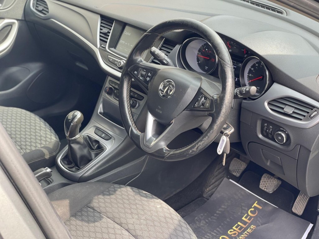 VAUXHALL ASTRA