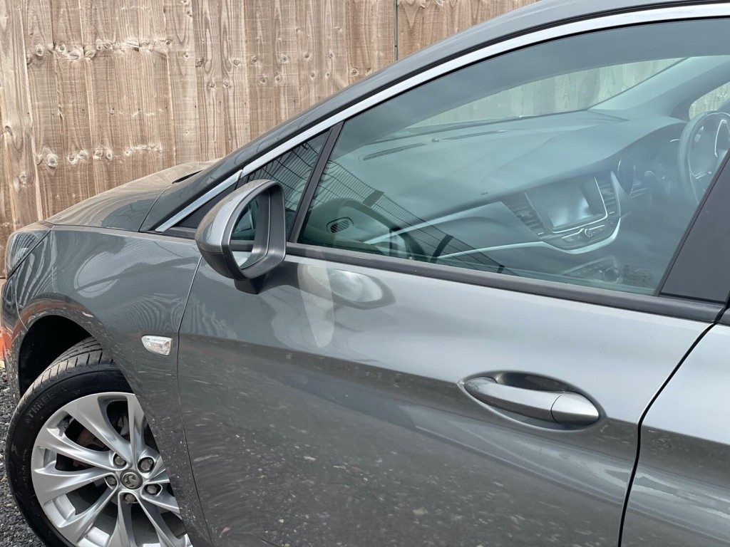 VAUXHALL ASTRA