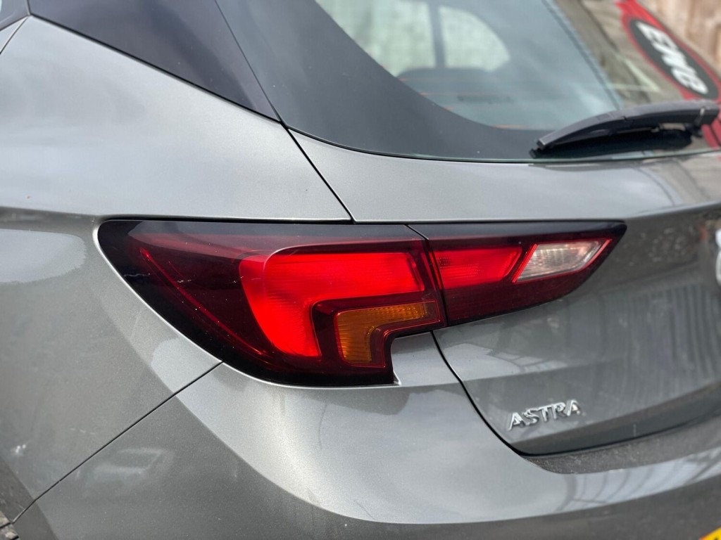 VAUXHALL ASTRA