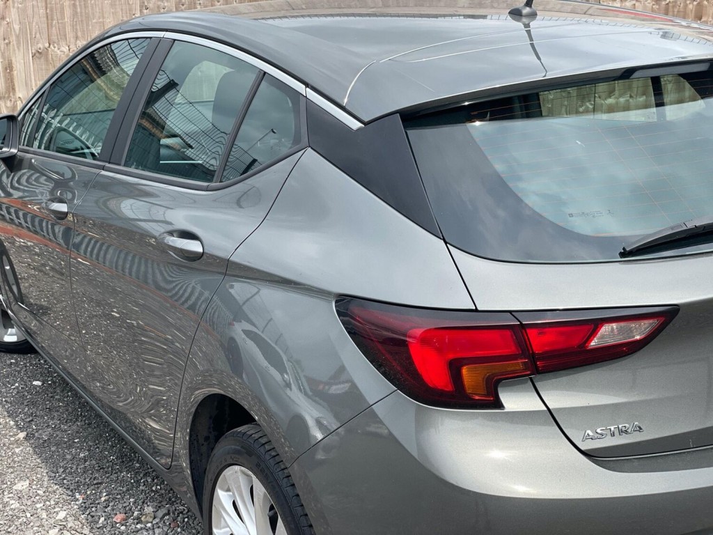 VAUXHALL ASTRA