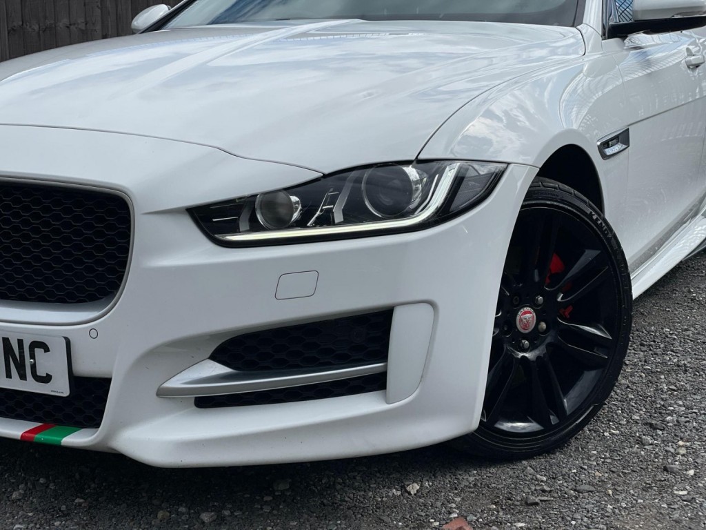 JAGUAR XE