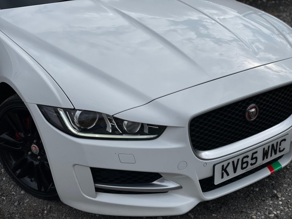 JAGUAR XE