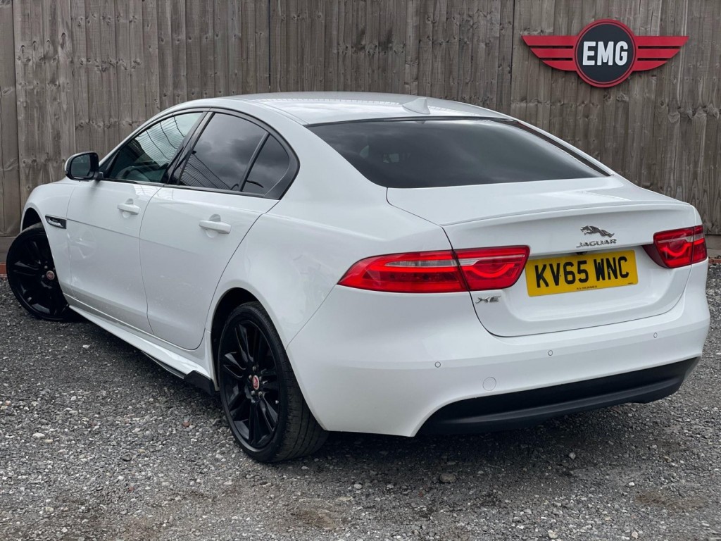 JAGUAR XE