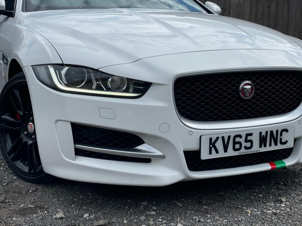 JAGUAR XE