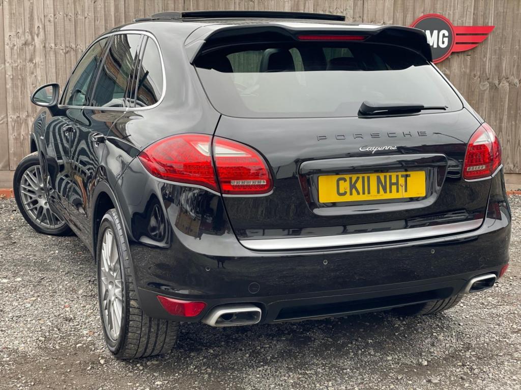 PORSCHE CAYENNE
