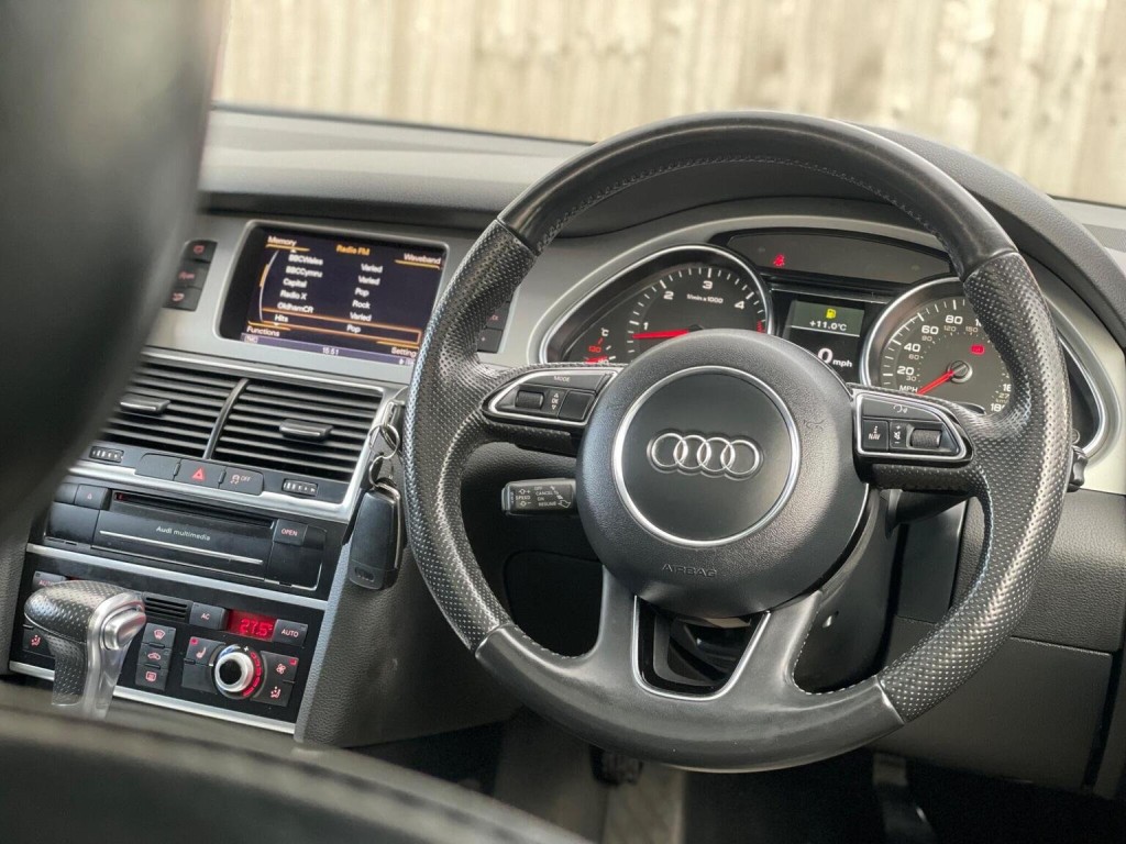 AUDI Q7