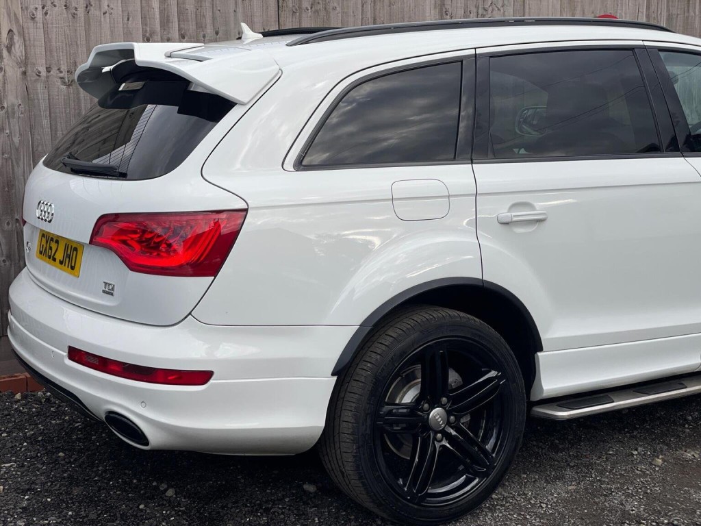 AUDI Q7