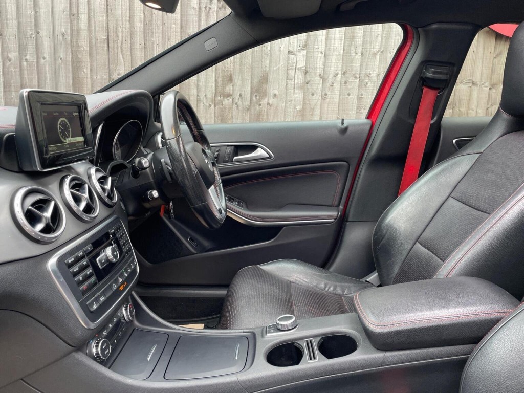 MERCEDES-BENZ GLA CLASS