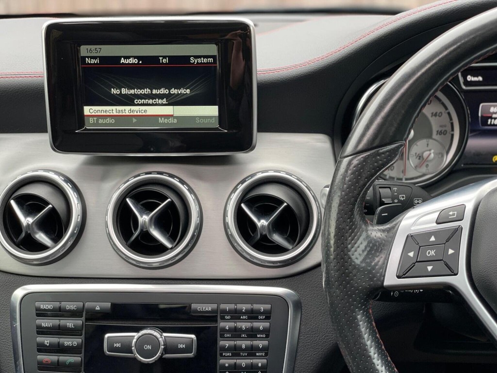 MERCEDES-BENZ GLA CLASS