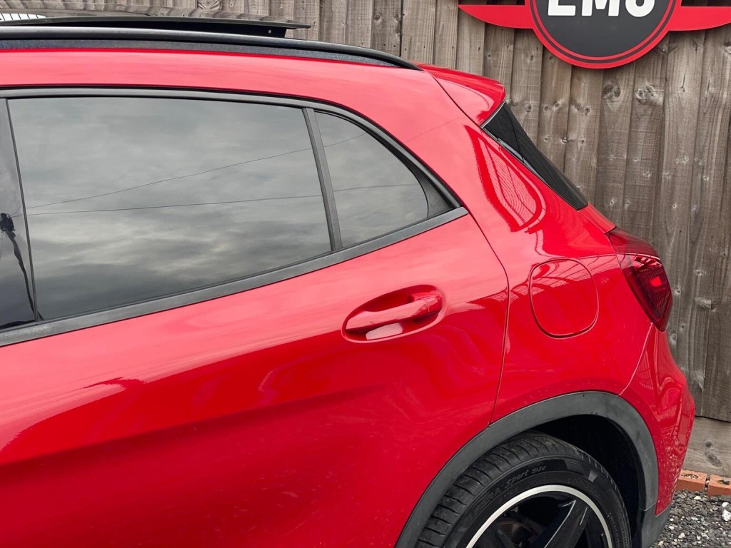 MERCEDES-BENZ GLA CLASS