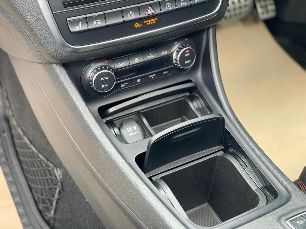 MERCEDES-BENZ GLA CLASS