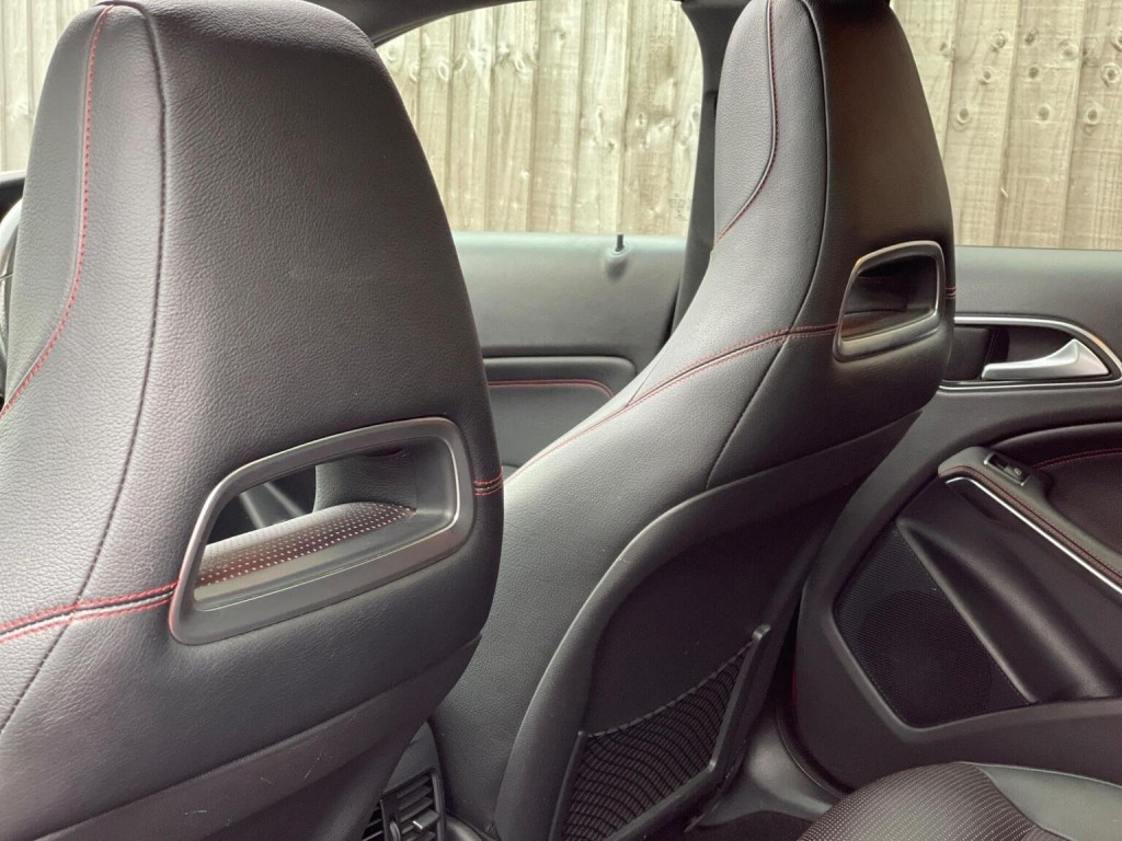 MERCEDES-BENZ GLA CLASS