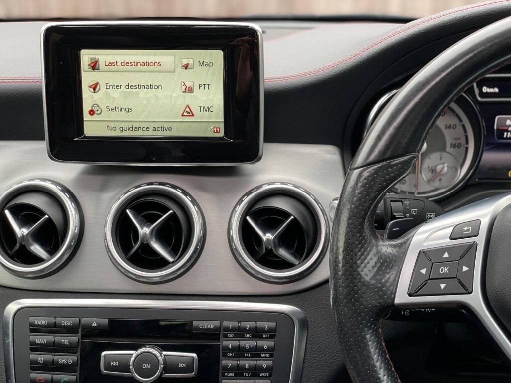 MERCEDES-BENZ GLA CLASS