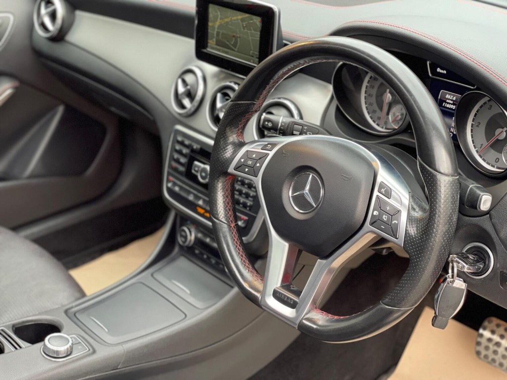 MERCEDES-BENZ GLA CLASS