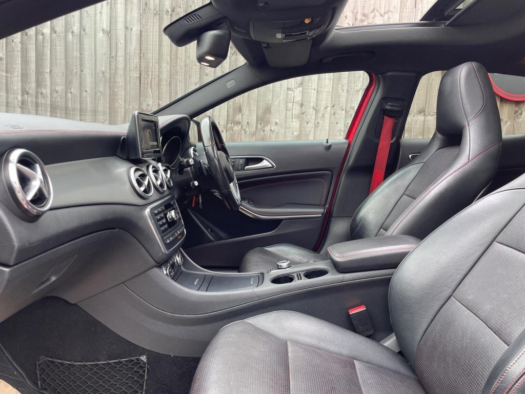 MERCEDES-BENZ GLA CLASS