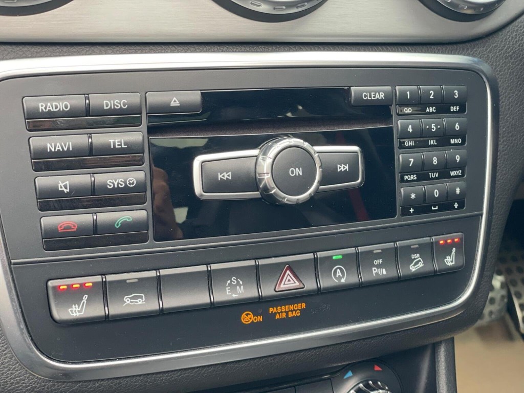 MERCEDES-BENZ GLA CLASS