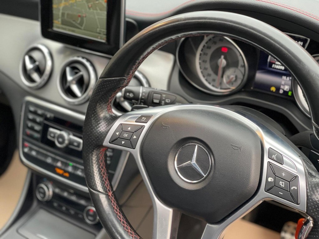 MERCEDES-BENZ GLA CLASS