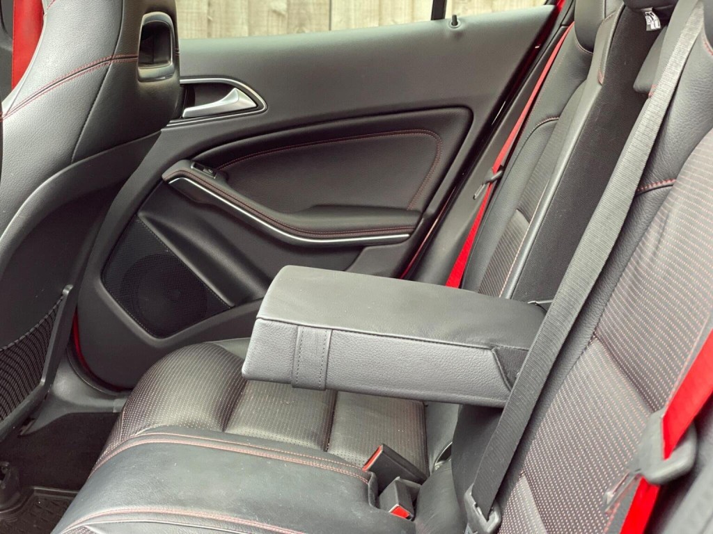 MERCEDES-BENZ GLA CLASS