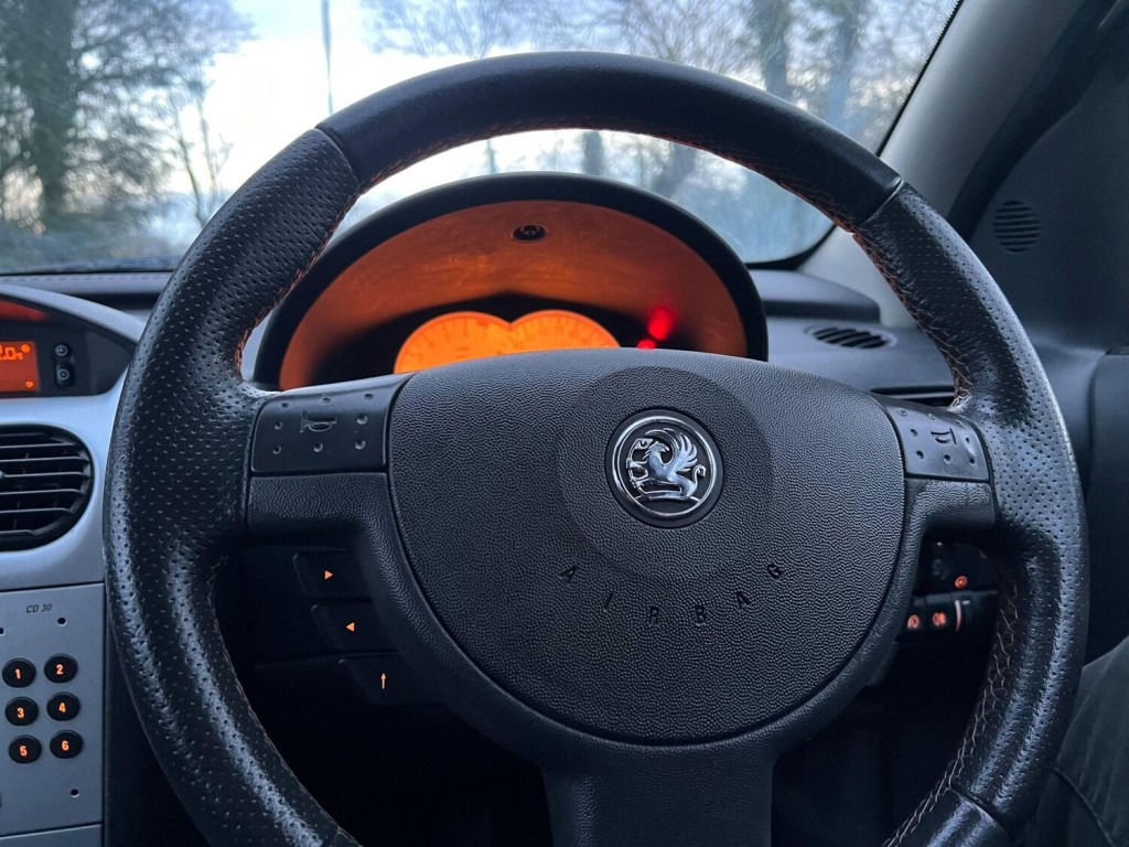 VAUXHALL CORSA