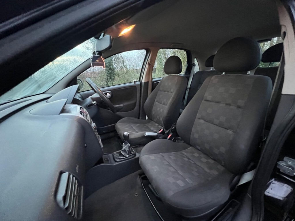 VAUXHALL CORSA