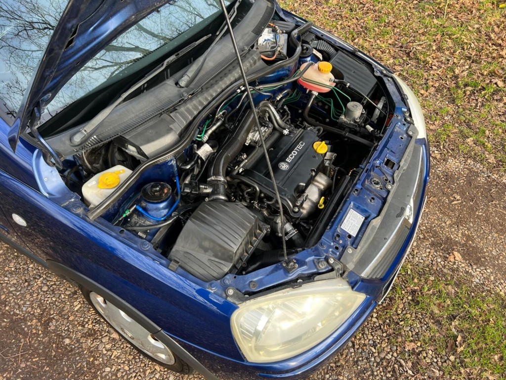 VAUXHALL CORSA