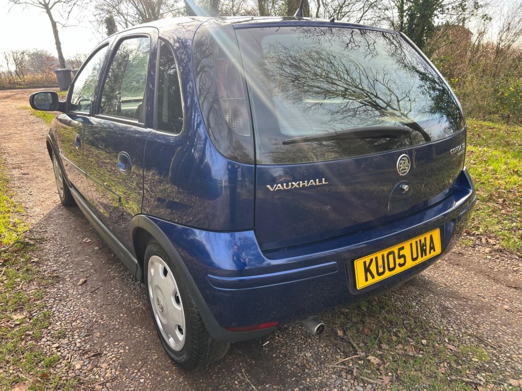 VAUXHALL CORSA