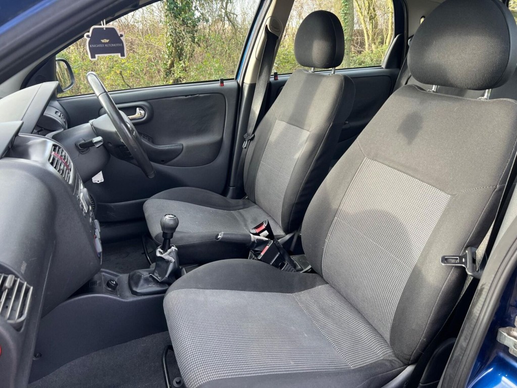 VAUXHALL CORSA