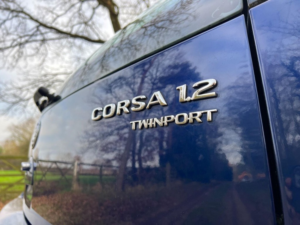 VAUXHALL CORSA