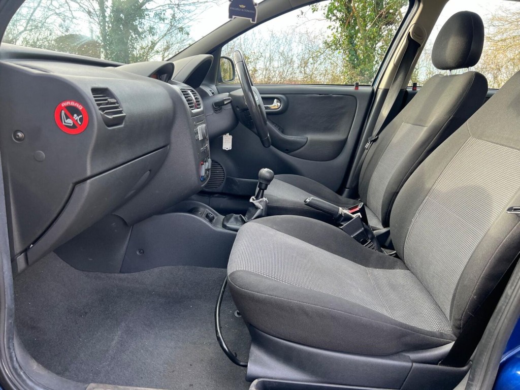 VAUXHALL CORSA